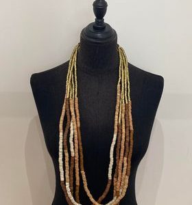 Collier multirangs