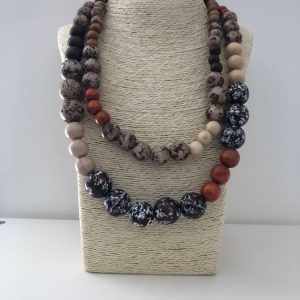 Sautoir en perles et pierres