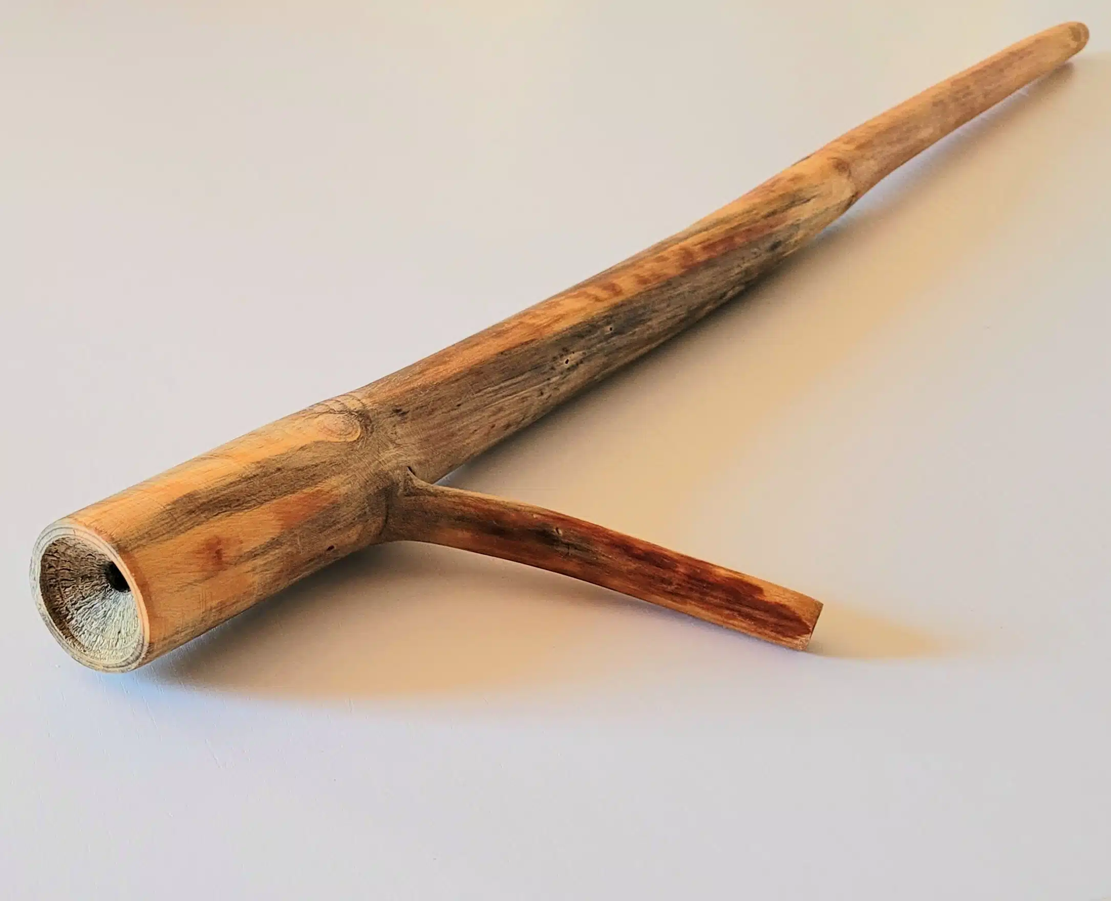 Bouffadou ancien traditionnel en bois – Produit moins cher car déclassé à cause de sa couleur grise