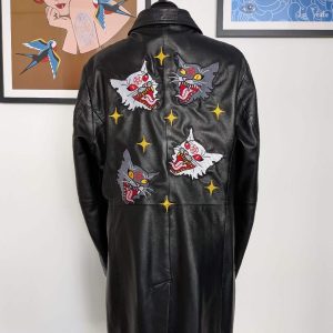 Creepy cats : Modèle unique sur veste cuir noir